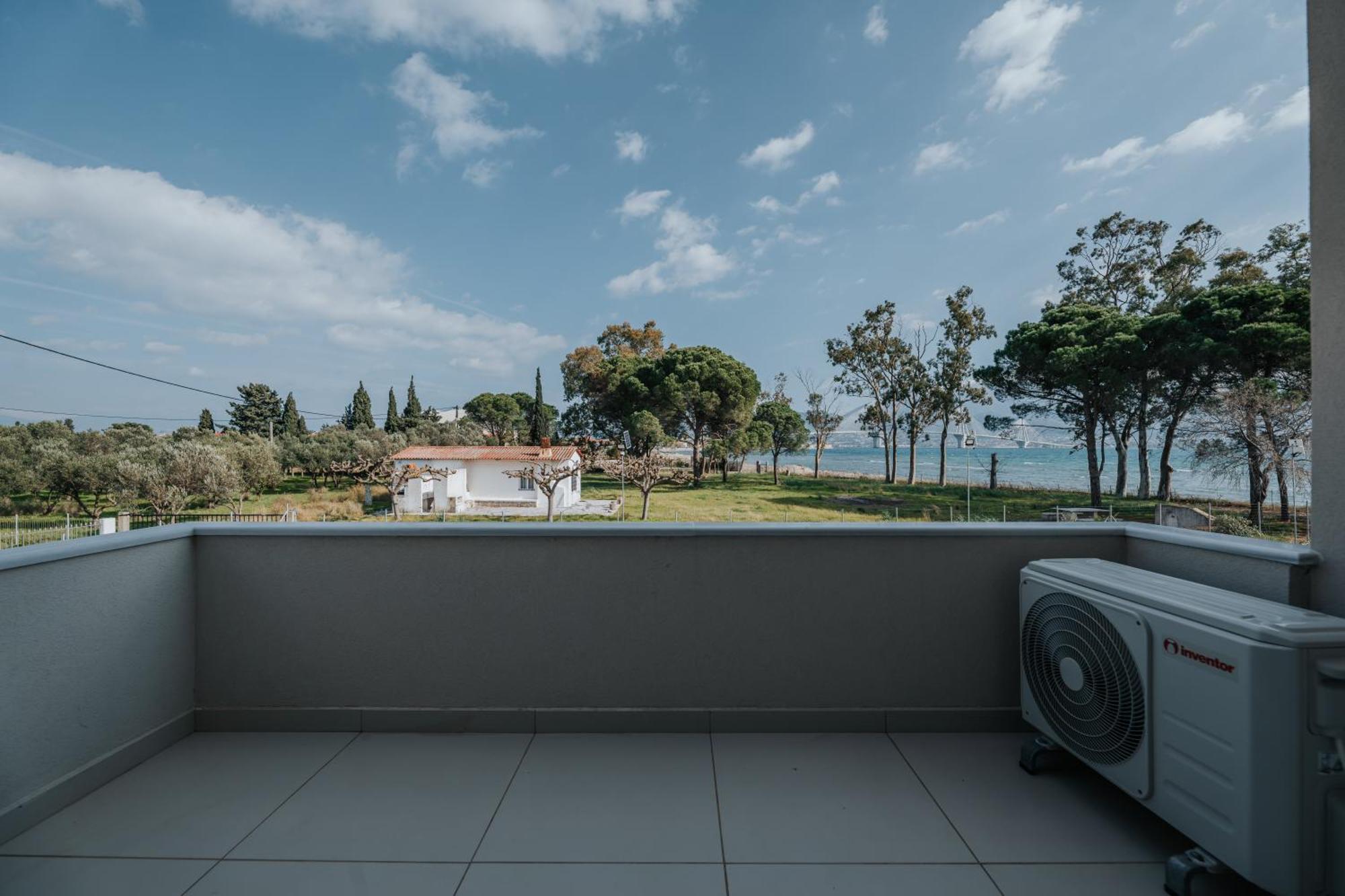 Ponte Suites Antirrio Luaran gambar